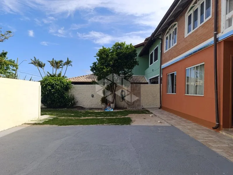 2-bedroom apartment, both with their own bathrooms, 70 m² — photo 31
