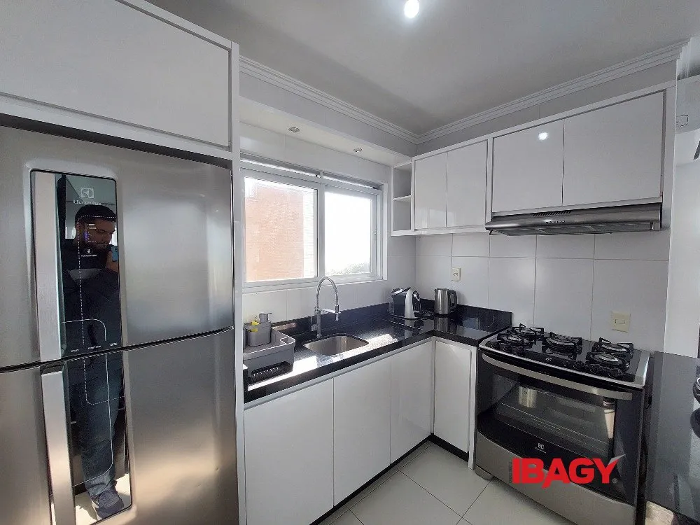 Furnished apartment with 3 en-suite bedrooms — photo 15