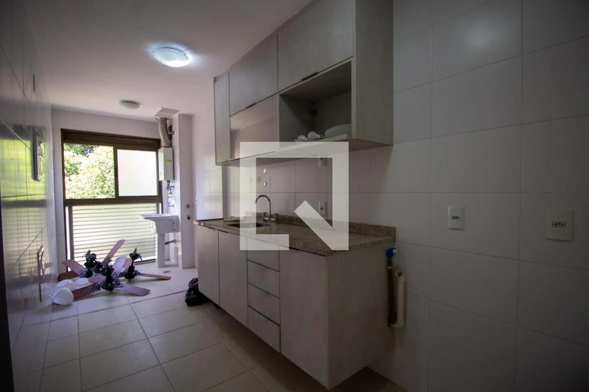 Rental apartment with 2 bedrooms and condo pool access — photo 15