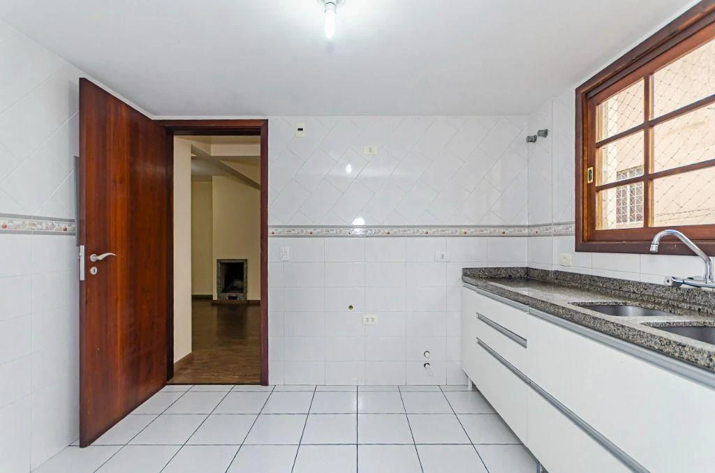 3 quartos e banheira: casa de 189 m² — photo 14