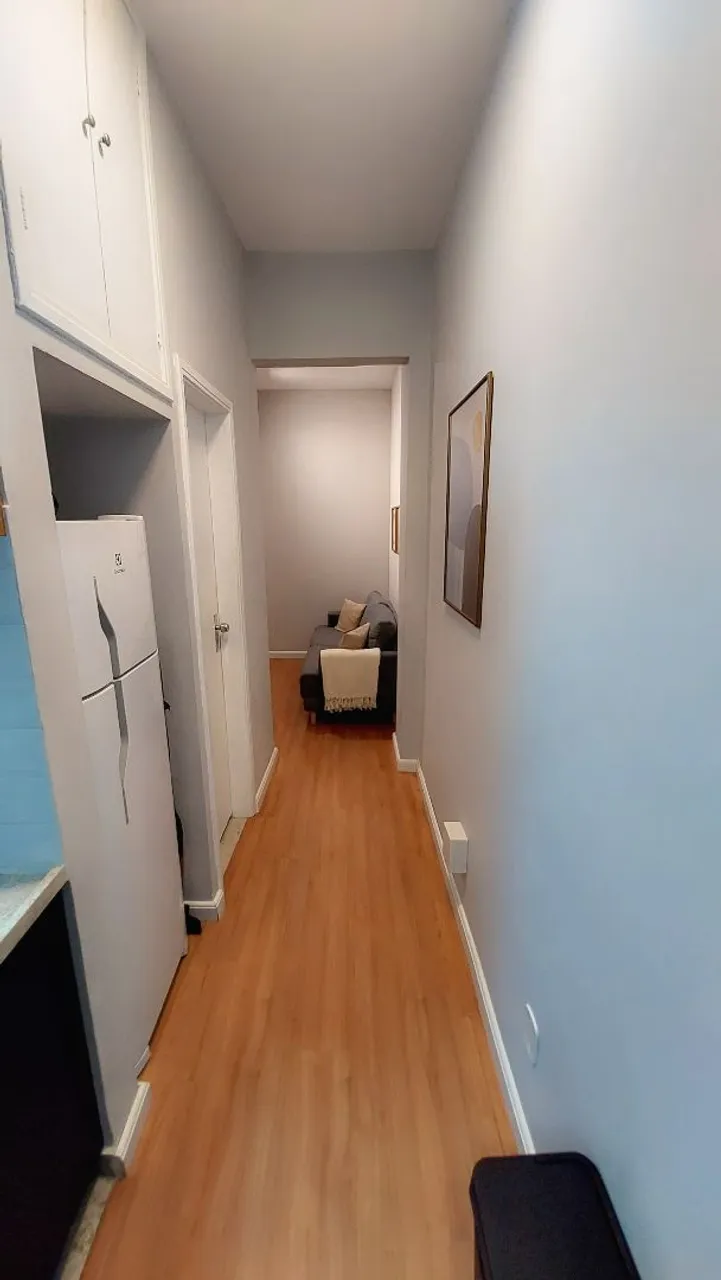 1-bedroom apartment with gas stove kitchenette — photo 8