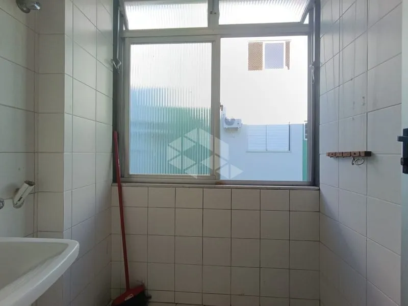One-bedroom, 34 m² apartment in Florianópolis — photo 6
