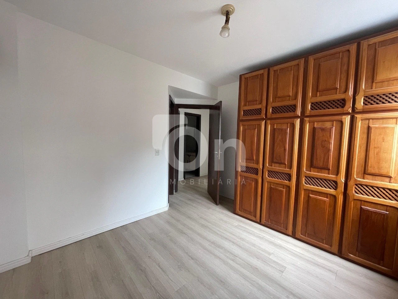 Apartment, 80 m², with wood or laminate floors — photo 9