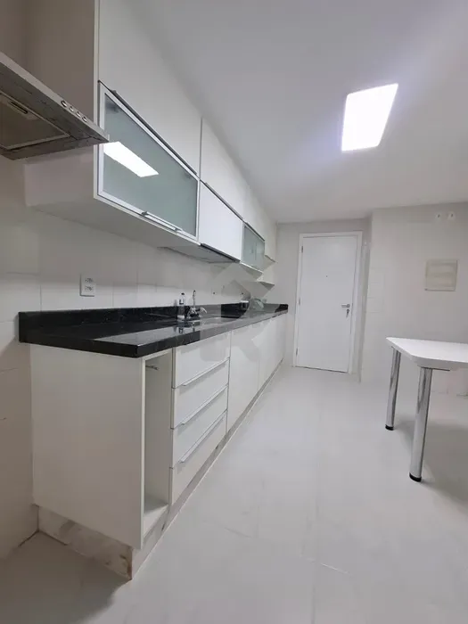 160 m² apartment with a water view and a home office — photo 10