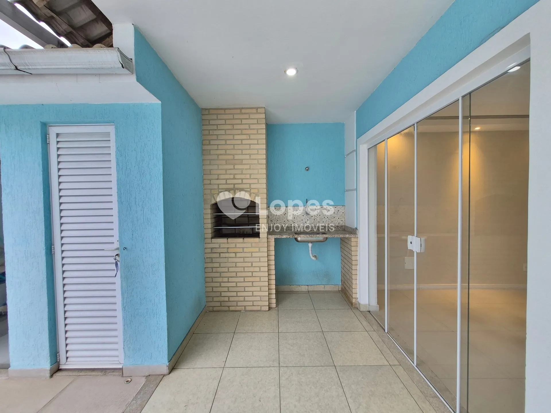Будинок 247 м² з балконом із грилем та власним барбекю — photo 38