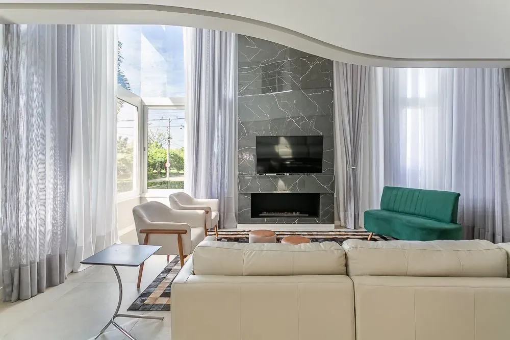 5-bedroom house with 420 m² and 5 bathrooms, integrated kitchen — photo 13