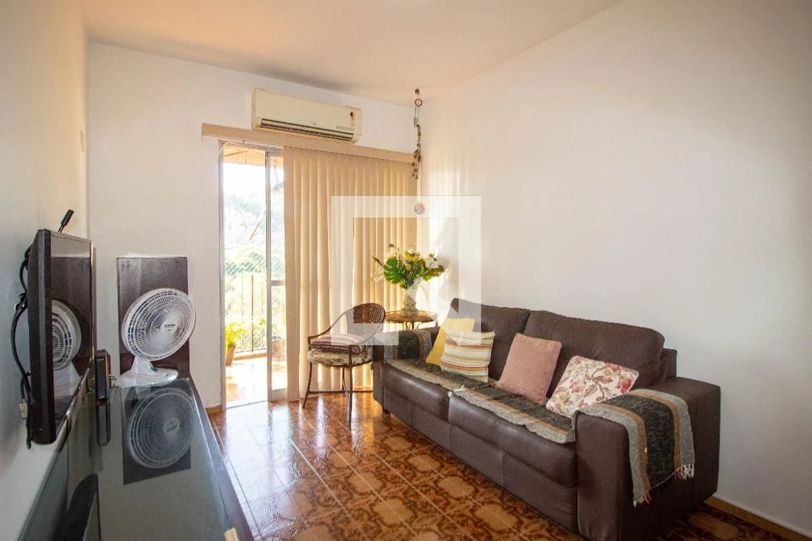 Furnished 3-bedroom apartment with suite and balcony — photo 6