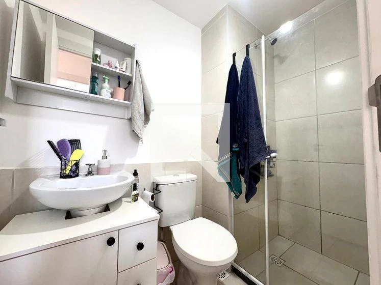 2-bedroom apartment in a building with a gym — photo 14