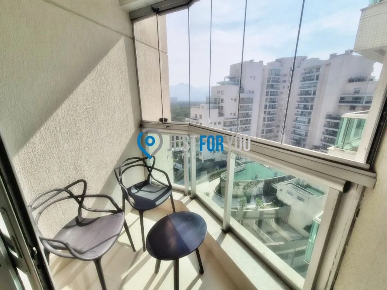 1-bedroom apartment with a balcony and 55 m² — photo 5