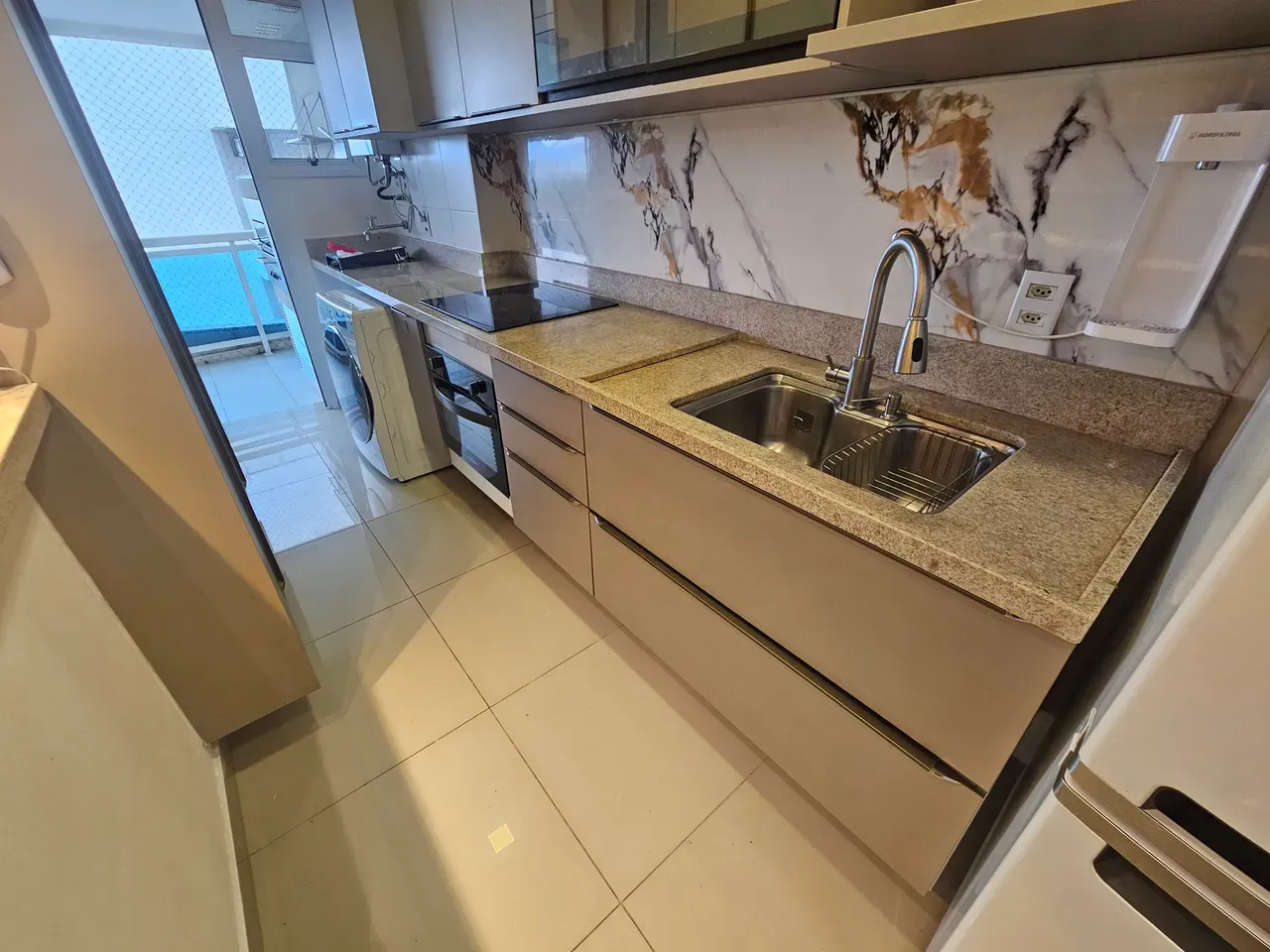 Furnished apartment, 90 m², with a grill on the balcony — photo 3