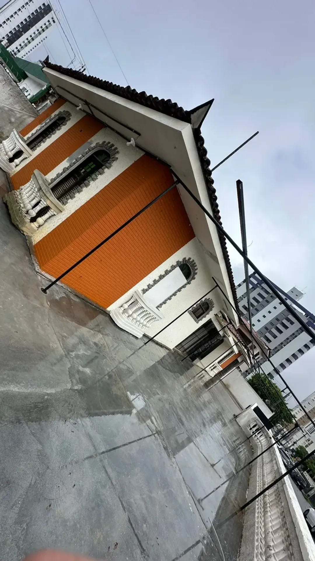 Rental house with 6 bedrooms and 3 bathrooms, 504 m² — photo 10