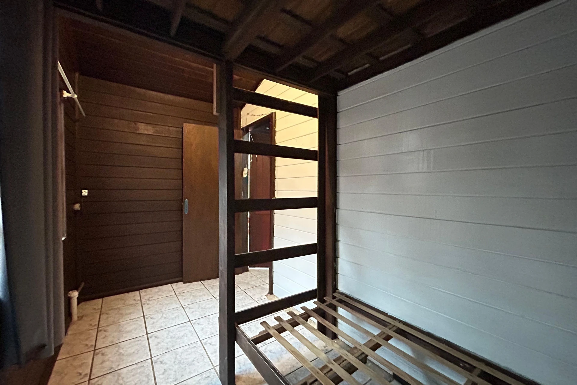 House, 100 m², with floor-to-ceiling windows — photo 14