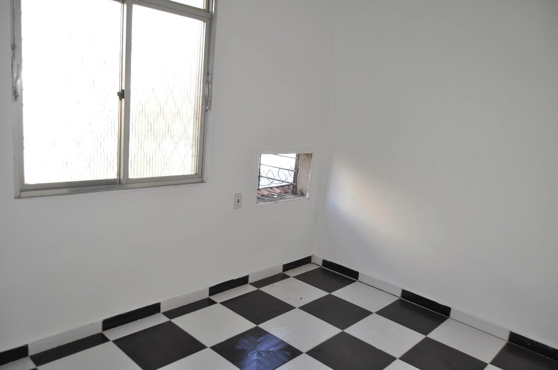 Rental house with 6 bedrooms and 4 bathrooms — photo 32