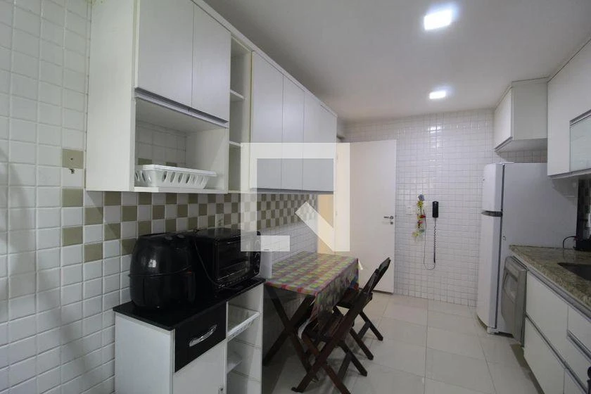 98 m² furnished apartment with 3 bedrooms and parking — photo 11