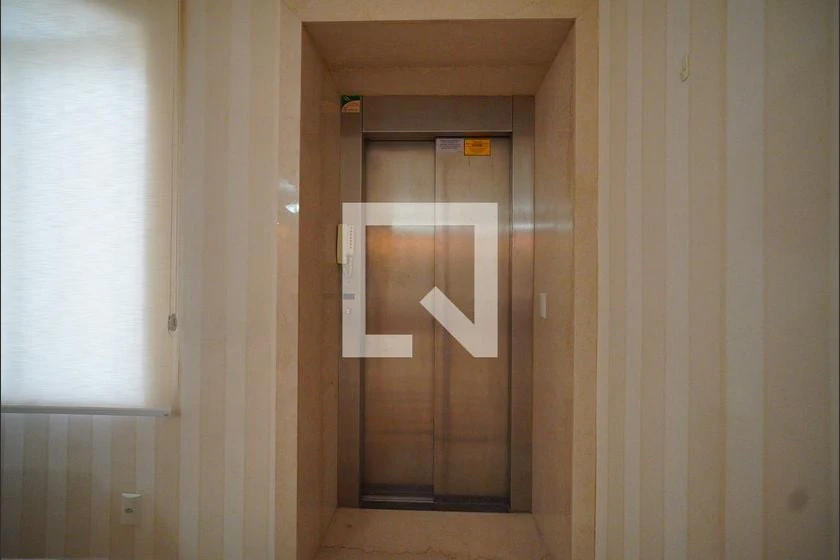 Furnished house, 350 m², with a glass-enclosed balcony — photo 28