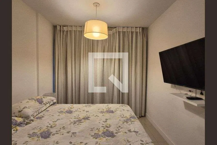 80 m² apartment with a pool in the building — photo 8
