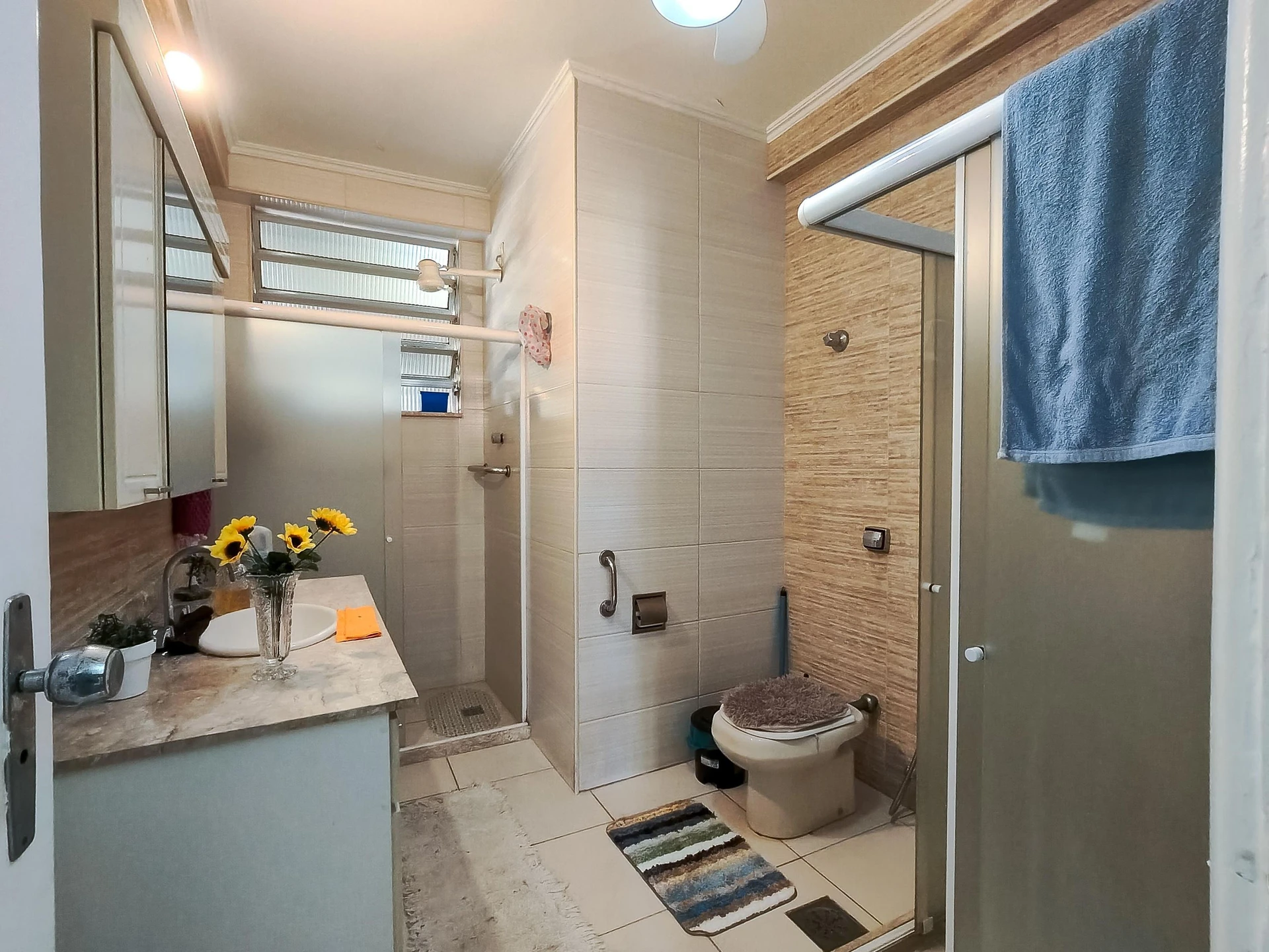 Furnished 3-bedroom apartment with 2 bathrooms — photo 20