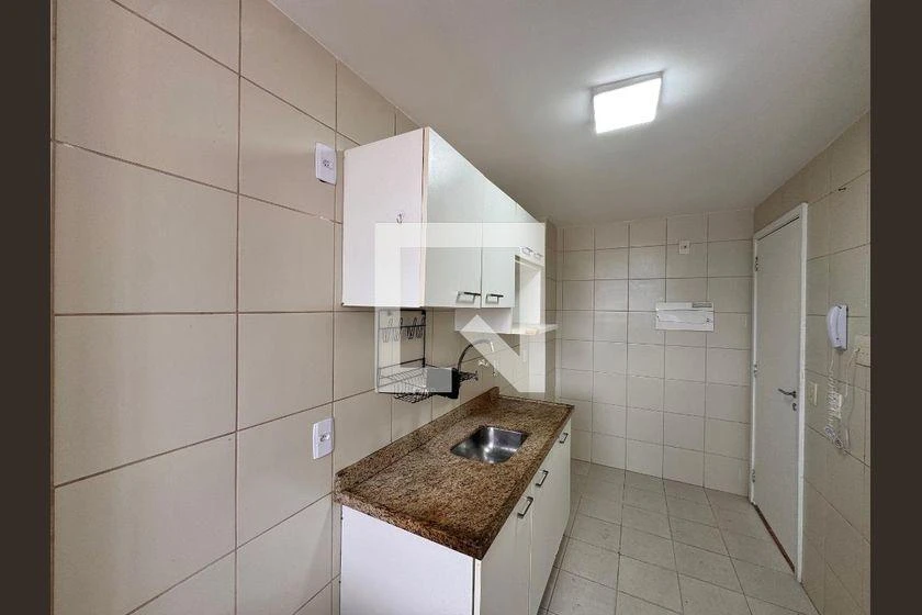 2-bedroom apartment in a building with a gym — photo 25