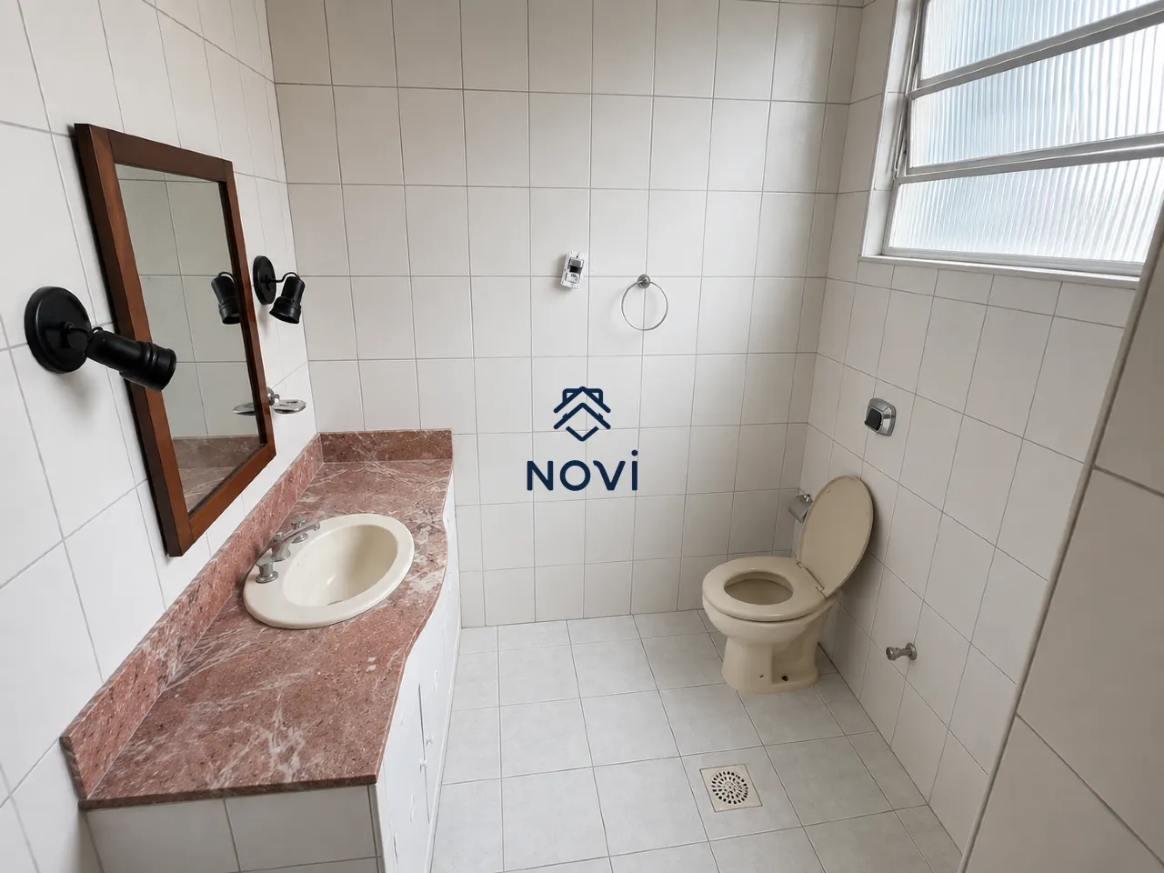 Apartamento sem mobília com 2 quartos e varanda — photo 12