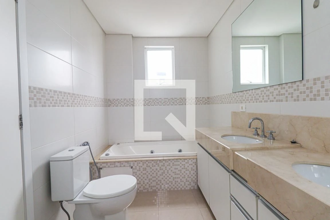 Apartment, 255 m², with a bathtub — photo 38