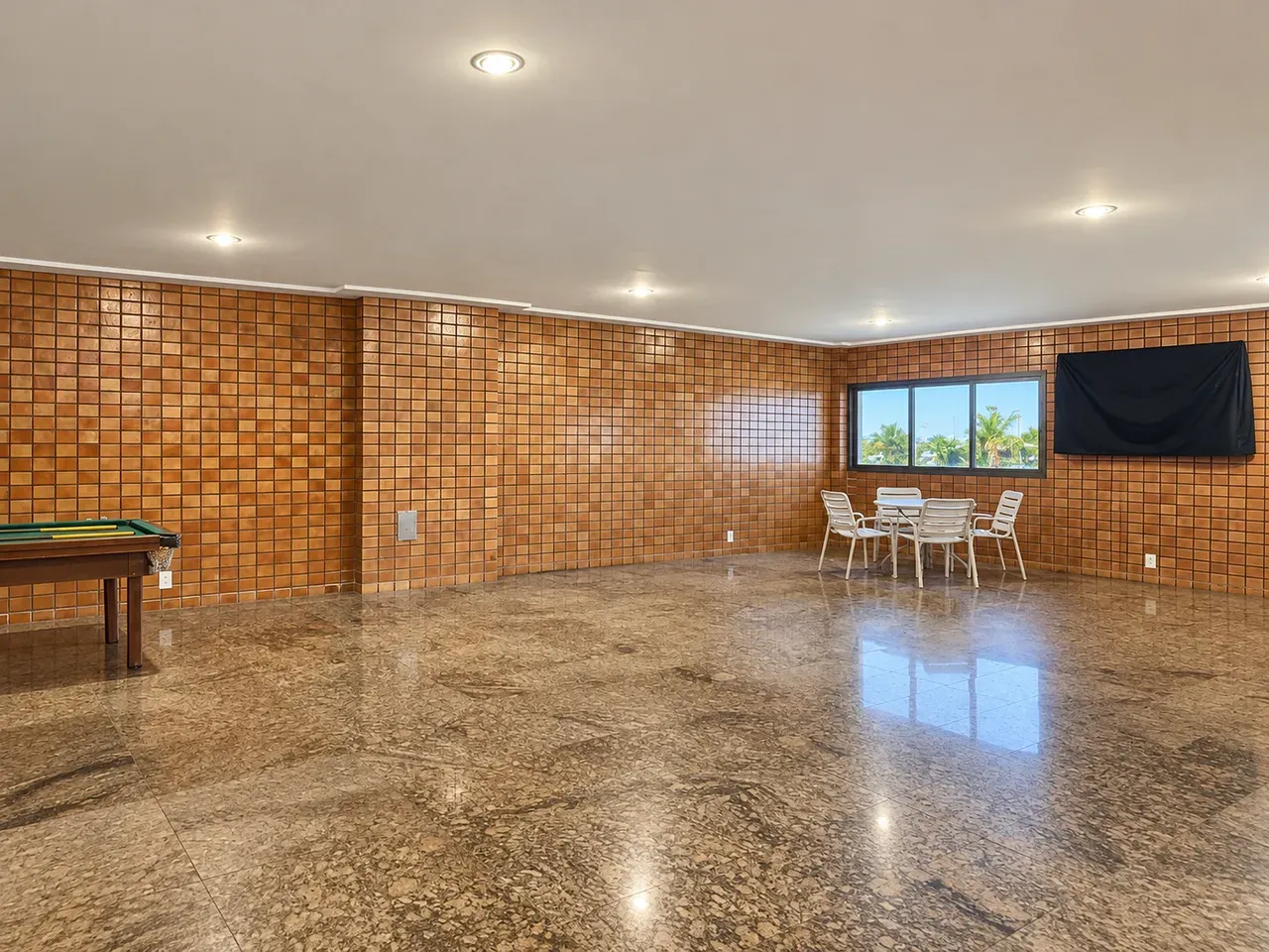 Furnished apartment, 268 m², with a water view — photo 49