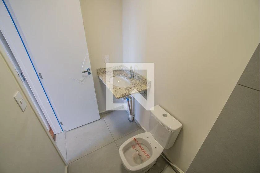 2-bedroom apartment in a building with a gym — photo 35
