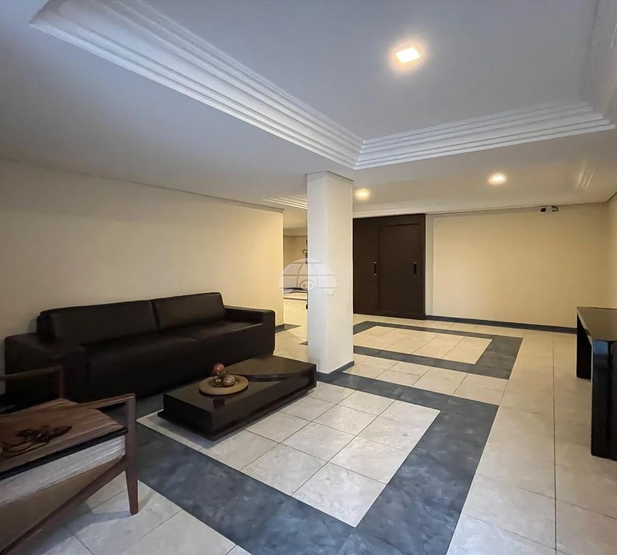 3-bedroom apartment with a bathtub in Curitiba