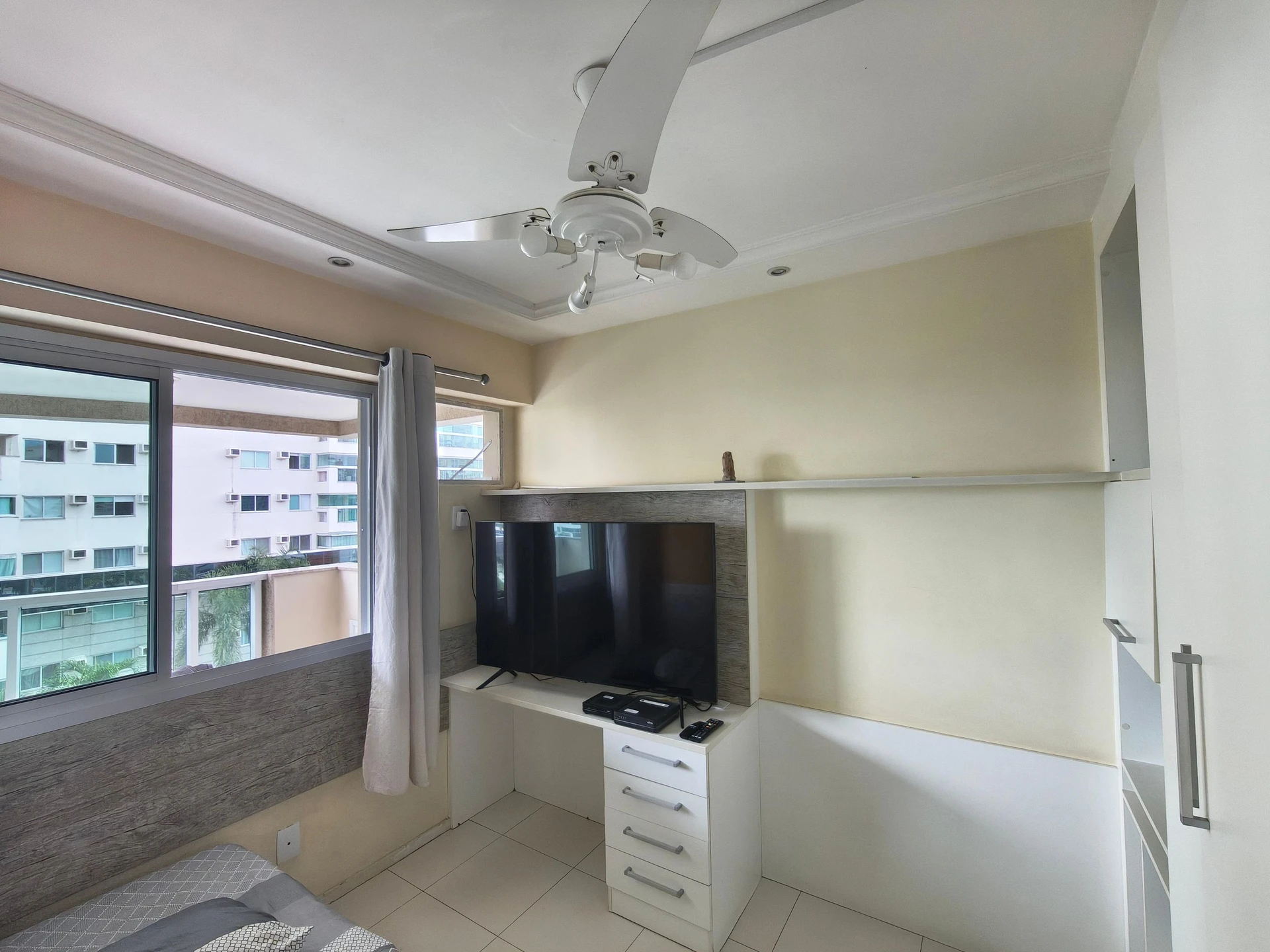 Unfurnished 3-bedroom apartment with balcony and 2 parking — photo 5