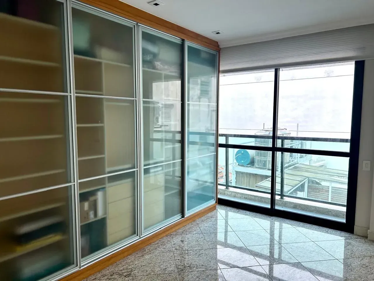 165 m² apartment with 4 bedrooms and 4 bathrooms — photo 15