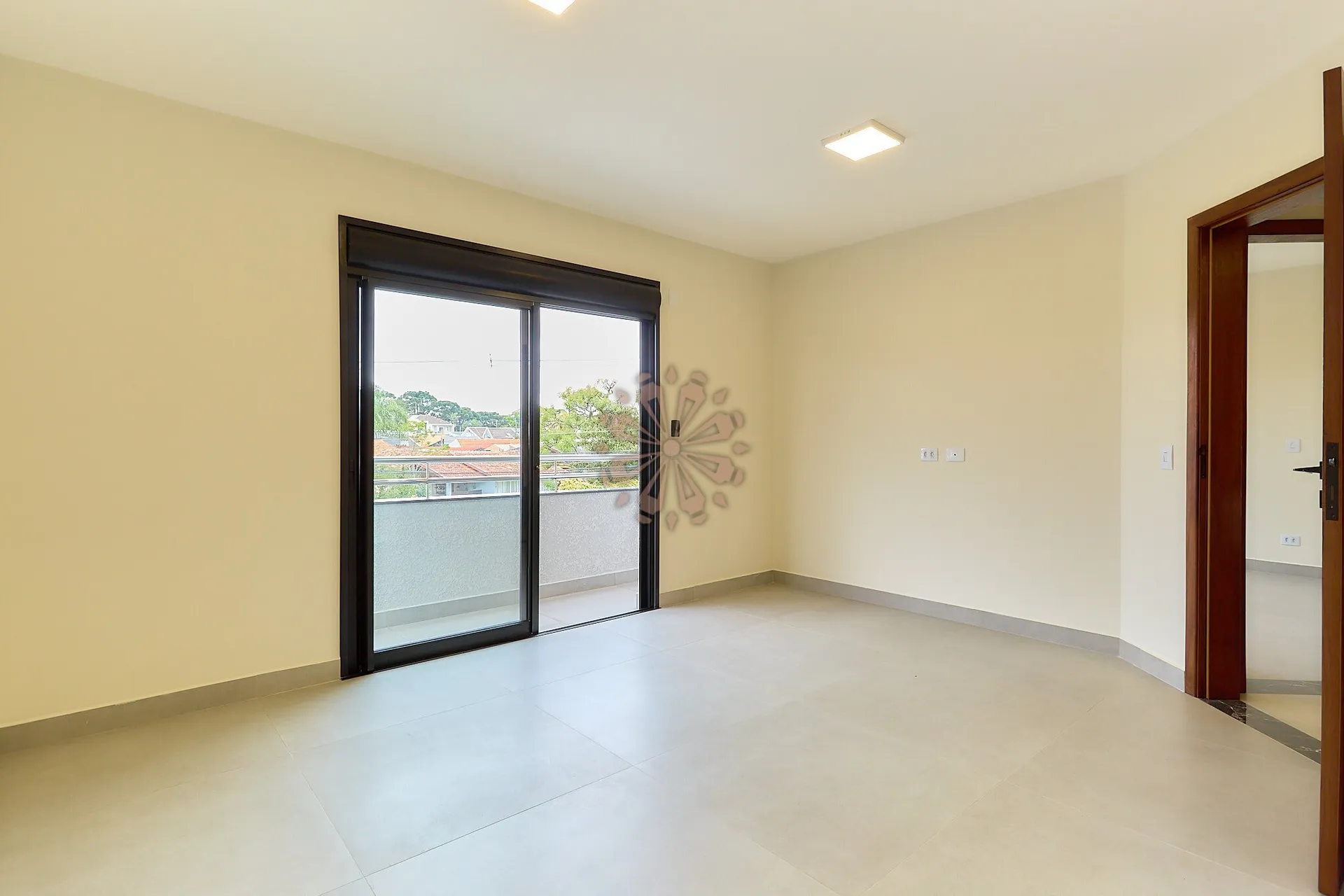 House with 4 bedrooms, 3 bathrooms and 3 parking spaces — photo 24