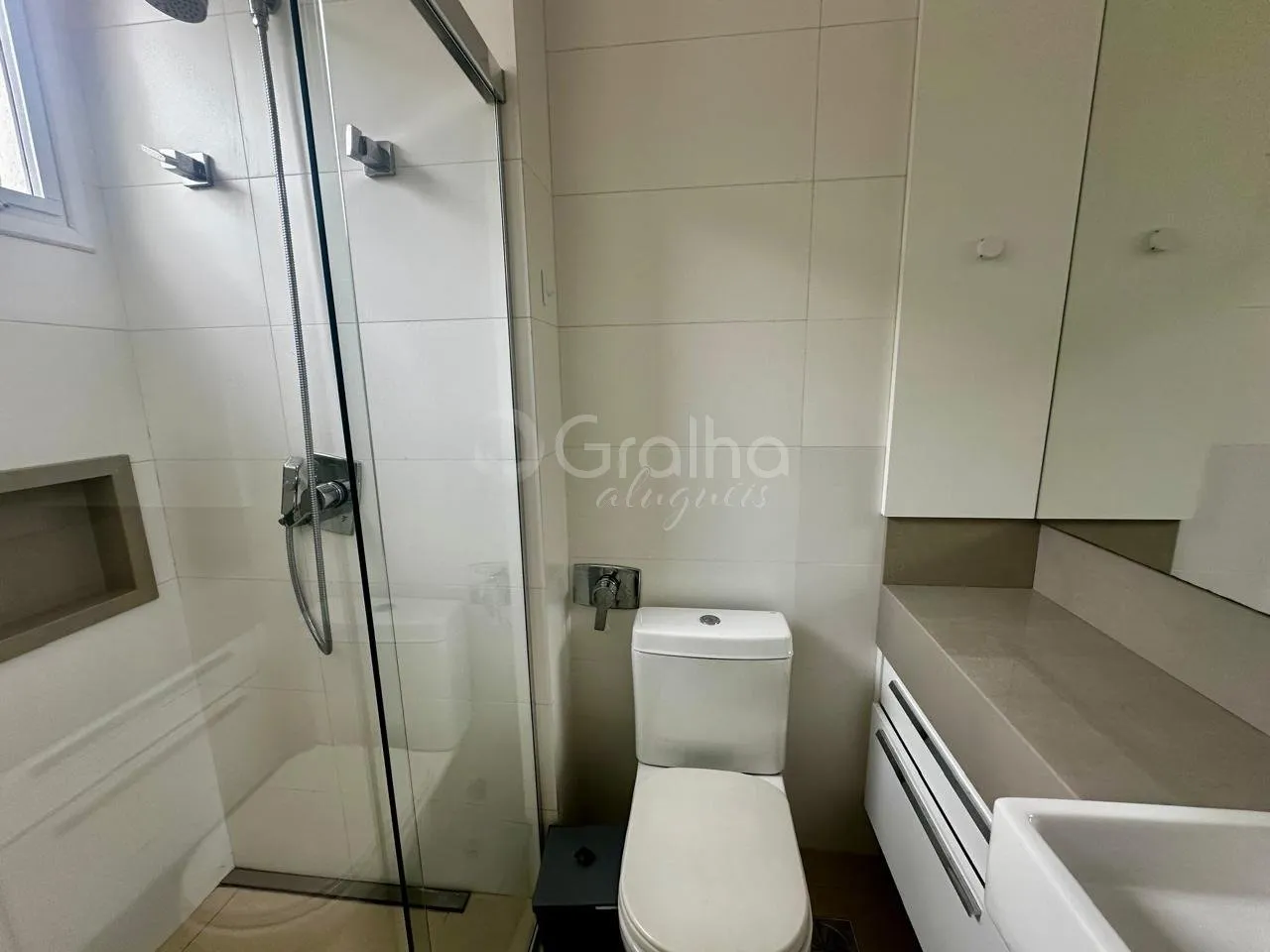 Квартира с 3 спальнями и застеклённым балконом — photo 7