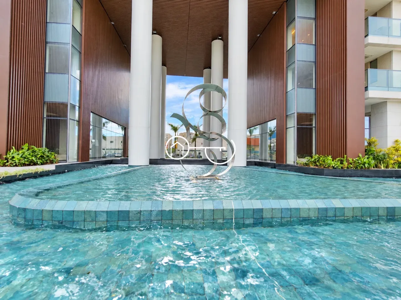 Furnished apartment, 120 m², with a jacuzzi — photo 21