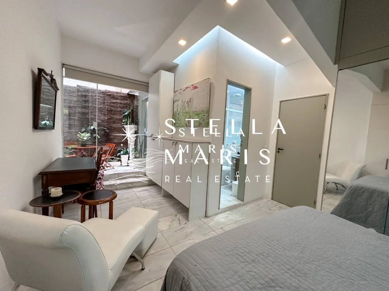 Furnished 2-bedroom apartment with 3 bathrooms — photo 23