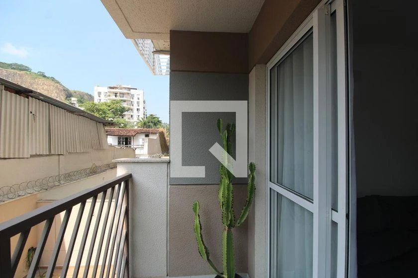 65 m² furnished apartment with balcony and 2 bedrooms — photo 6