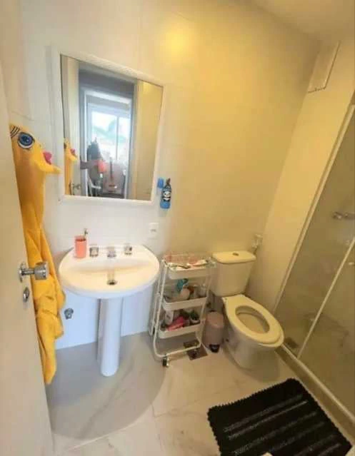 3-bedroom apartment with balcony and city view — photo 8