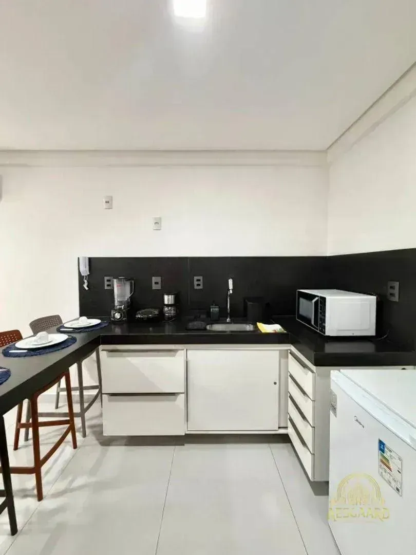 Furnished 1-bedroom apartment 28 m² with parking spot — photo 9