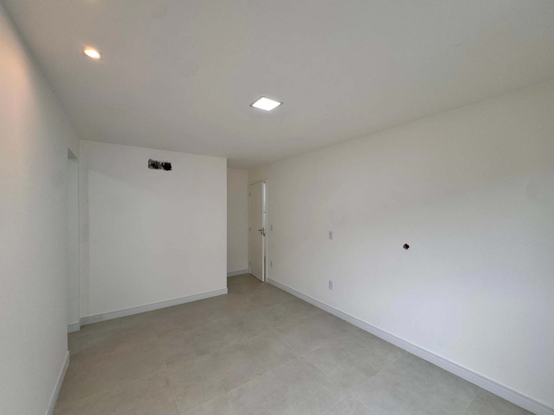 Condo house with 4 en-suite bedrooms and private yard — photo 67