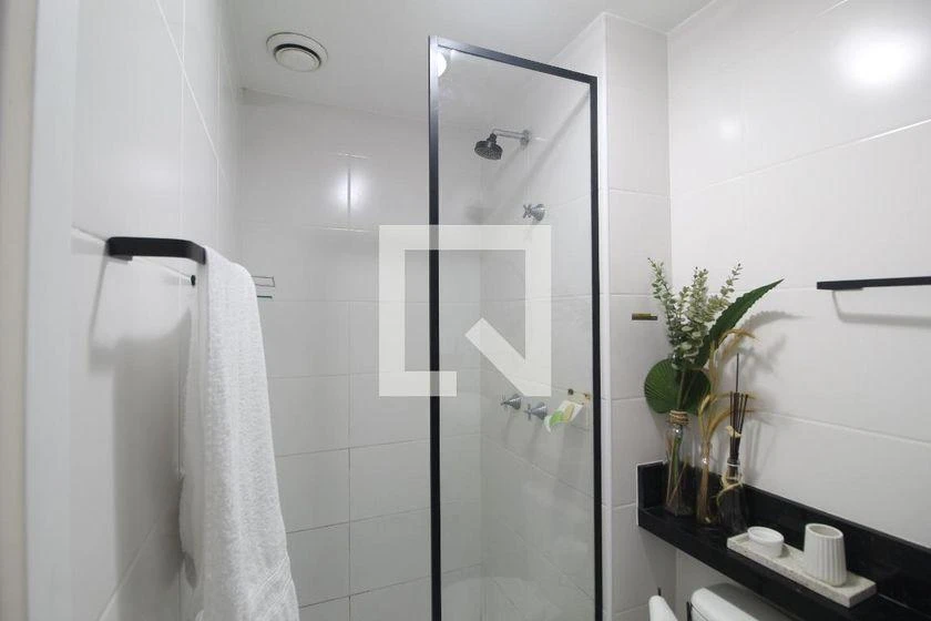3-bedroom apartment in a building with a gym — photo 46