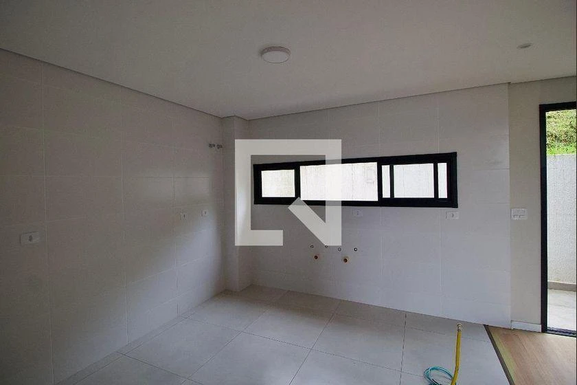 3-bedroom house with floor-to-ceiling windows — photo 30
