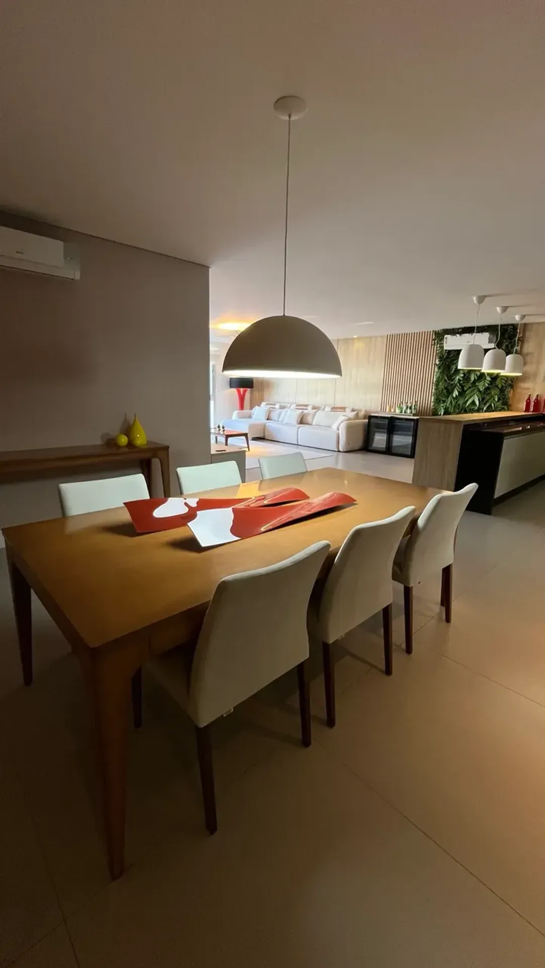 Furnished apartment with 3 en-suite suites — photo 41