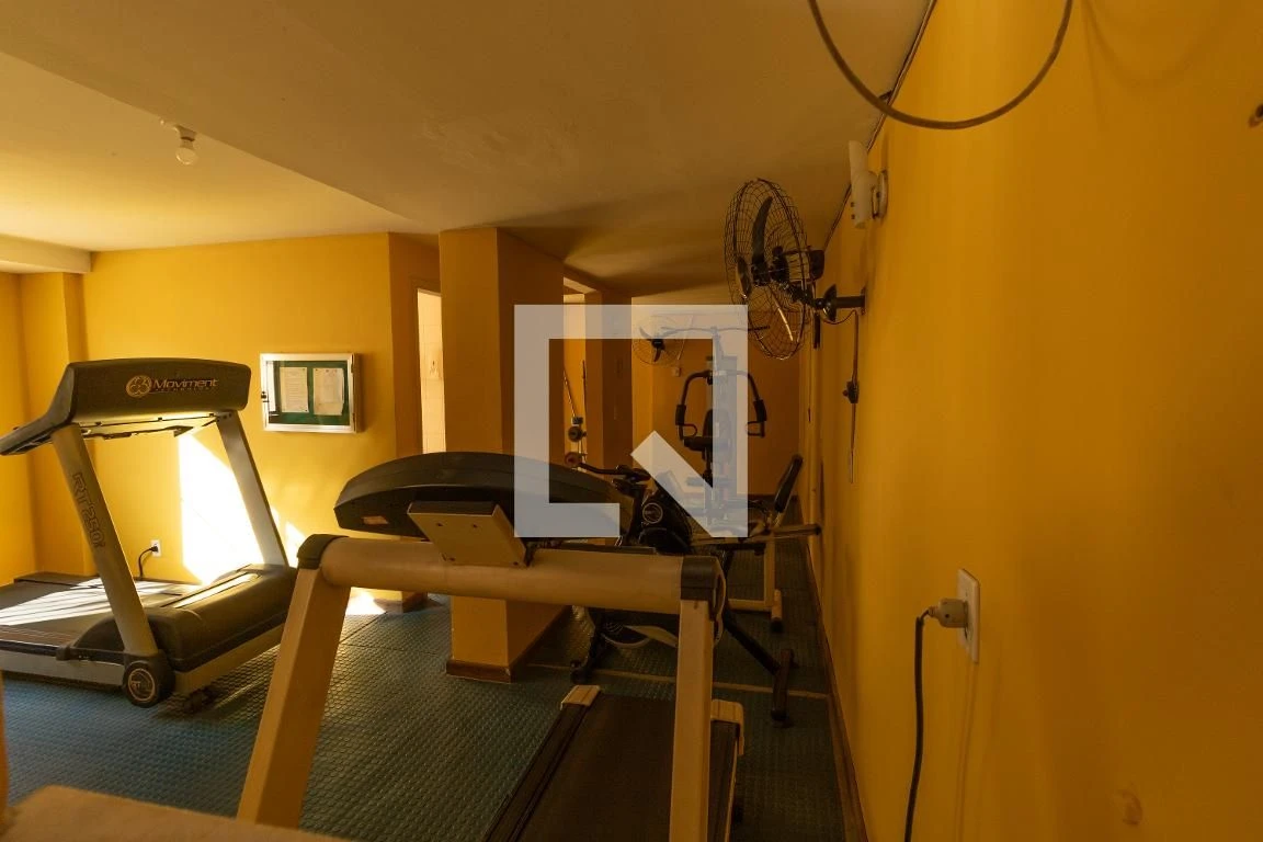 3-bedroom apartment in a building with a gym — photo 12