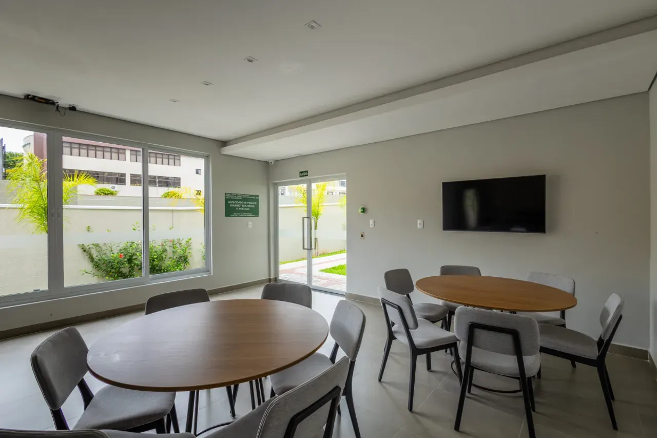 Мебльована квартира з 2 спальнями та 48 м² — photo 41