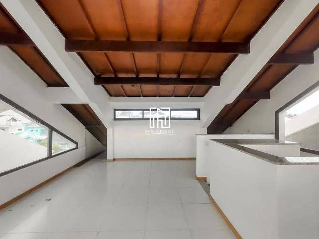 House, 200 m², with a grill on the balcony — photo 17
