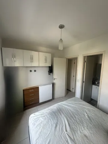 64 m² apartment with 3 bedrooms and 2 bathrooms — photo 2