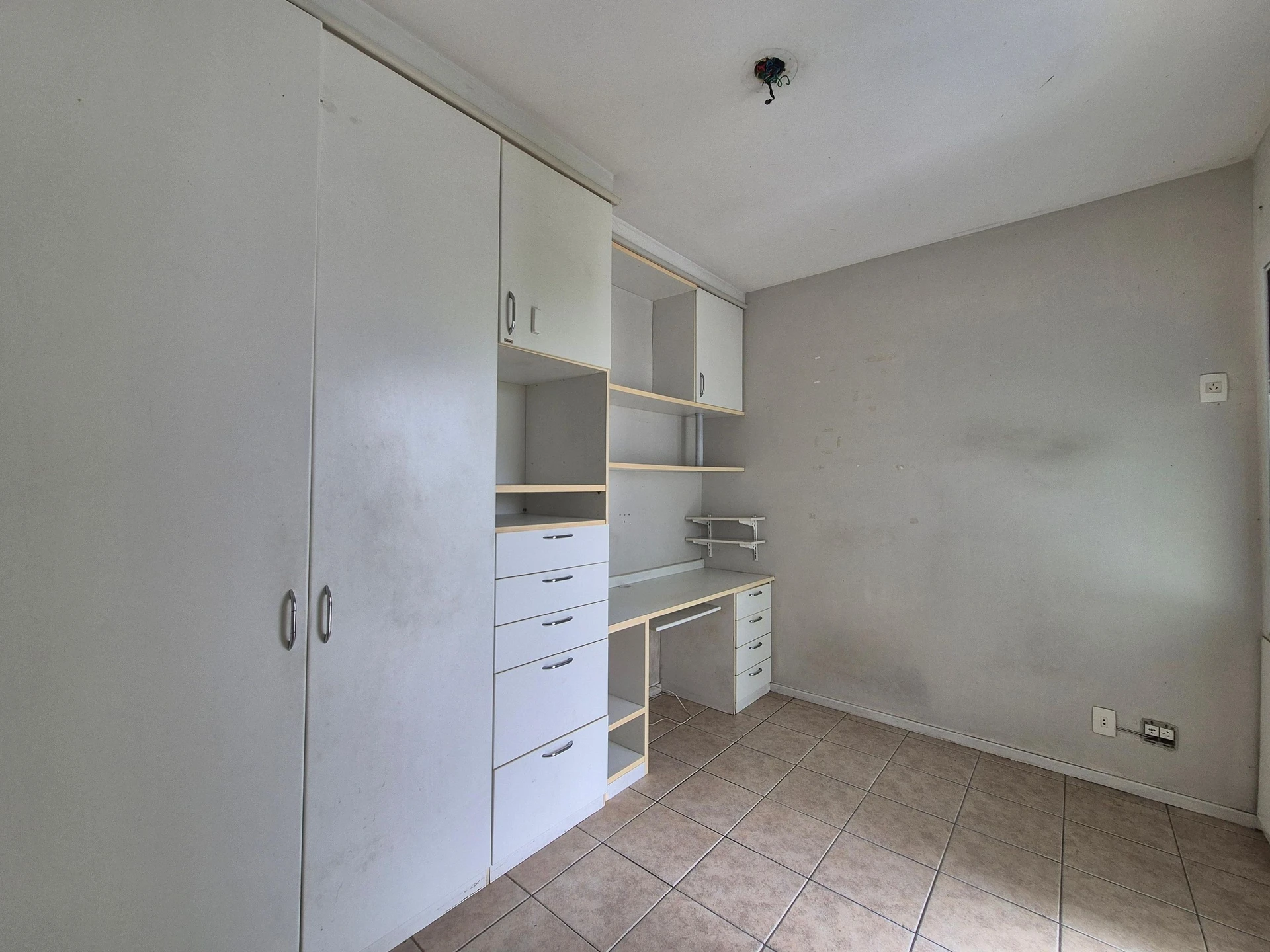2-bedroom apartment with open-plan kitchen — photo 19