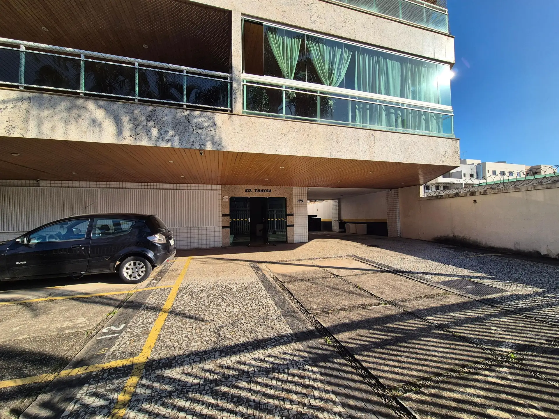 Mountain view in a 4-bedroom apartment, 265 m² — photo 69