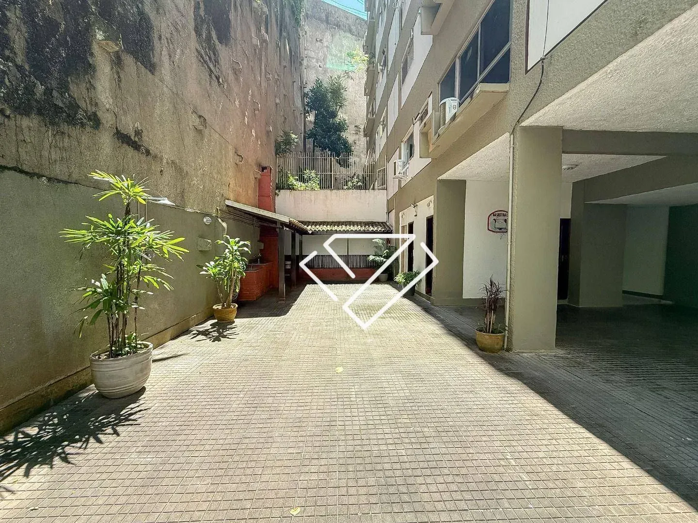 Apartment with 4 bedrooms and a separate gas kitchen — photo 40