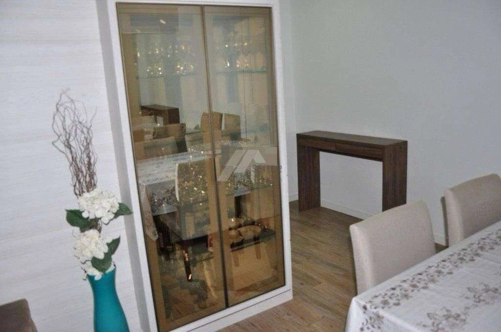 2-bedroom apartment with 1 bath and 1 parking space — photo 2