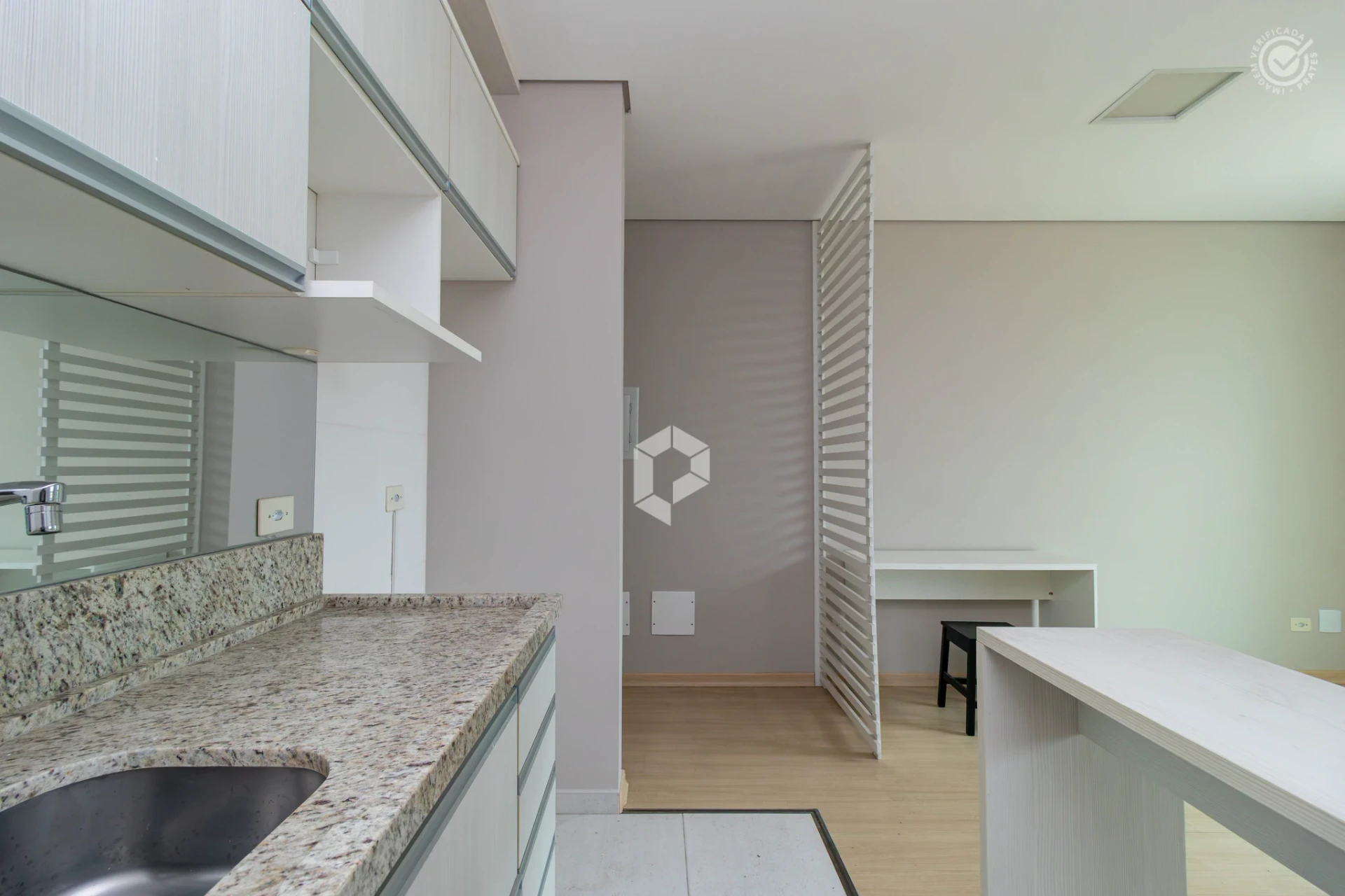 One-bedroom apartment with a home office in Curitiba — photo 7