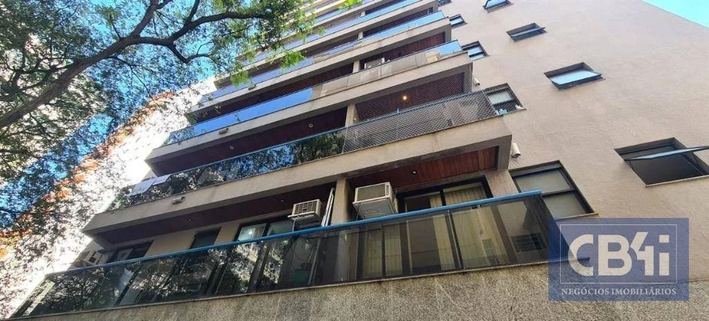 2-bedroom apartment in a building with a pool — photo 12